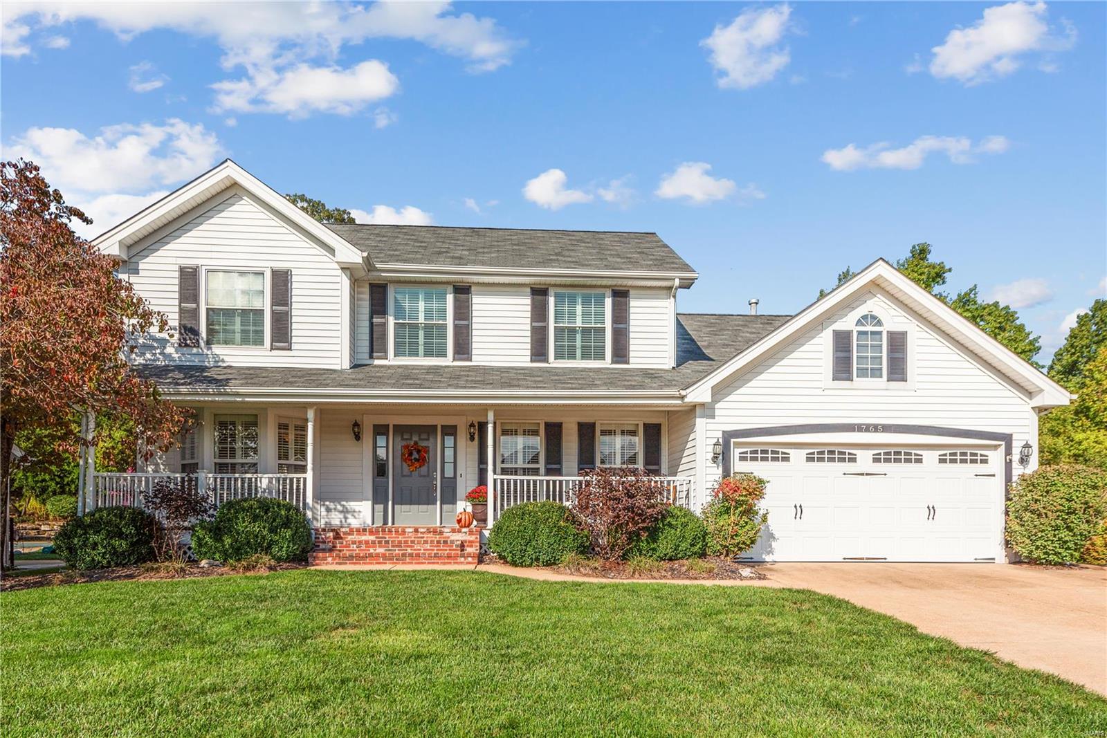 Lance End Ln, Fenton, MO 63026