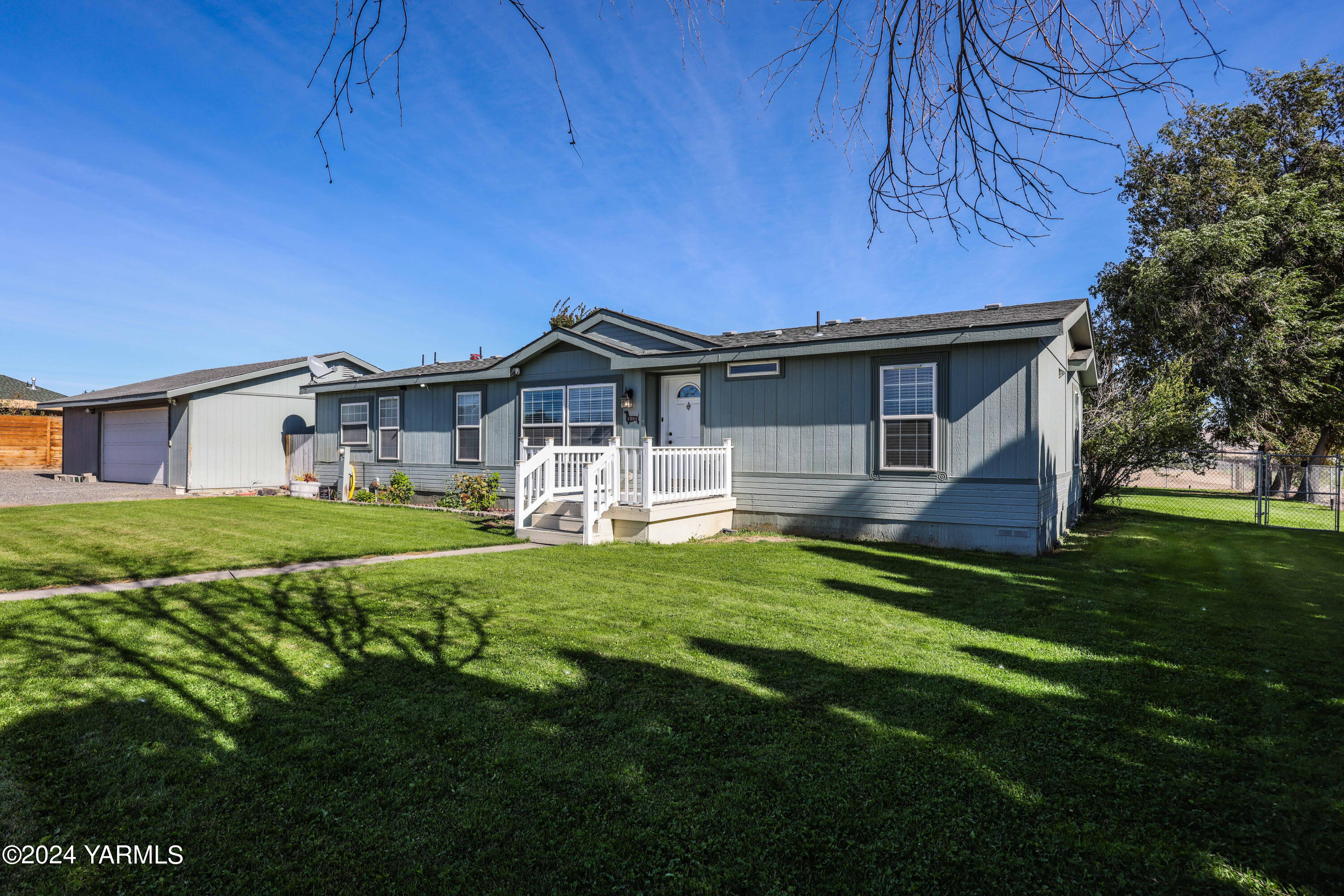 Lancaster Rd, Selah, WA 98942