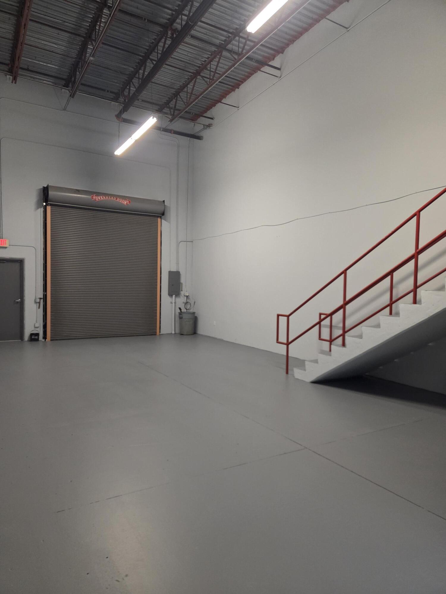 Commercial Lease in West Palm Beach 5