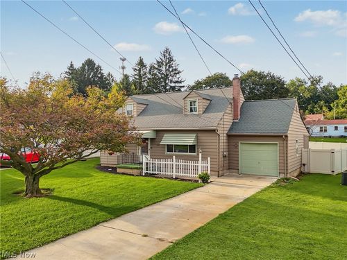 553 Judith Ln, Struthers, OH, 44471-1217 | Card Image