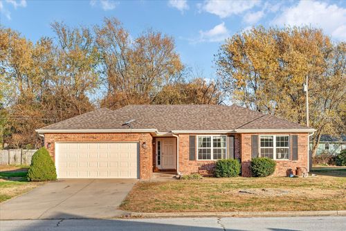 2320 S Mesa Dr, Bolivar, MO, 65613-7116 | Card Image