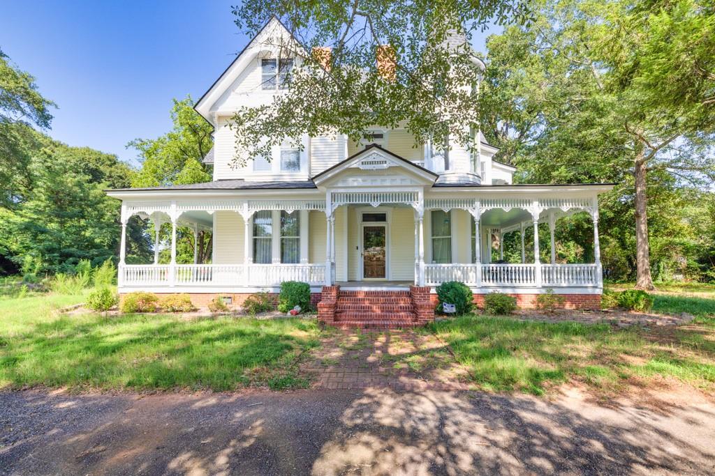 Benson St, Hartwell, GA 30643