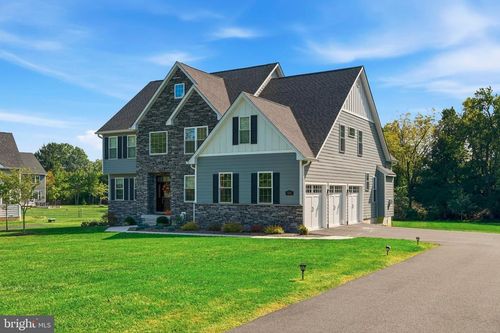 48 E Holland Rd, SOUTHAMPTON, PA, 18966-2374 | Card Image