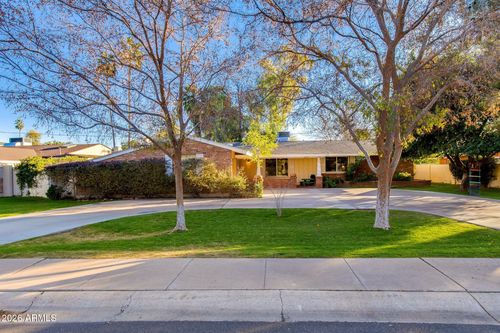 313 E Wagon Wheel Dr, Phoenix, AZ, 85020-4066 | Card Image