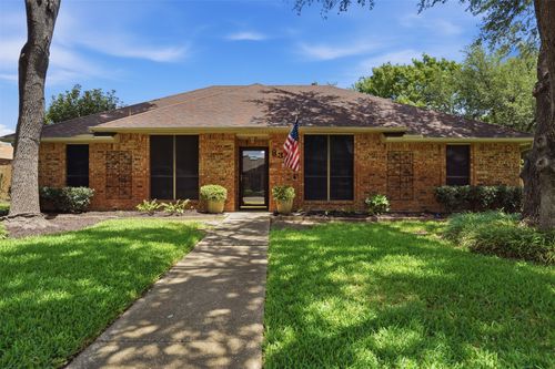 834 Meadowglen Cir, Coppell, TX, 75019-5624 | Card Image