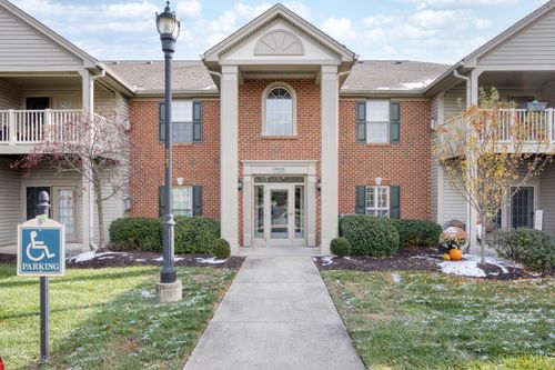 8008 Pinnacle Point Dr, West Chester, OH, 45069 | Card Image