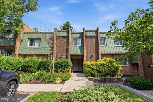 1214-1214 Meadowview Ln, MONT CLARE, PA, 19453-5229 | Card Image