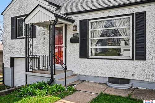 8325 State St, Ralston, NE, 68127-3755 | Card Image