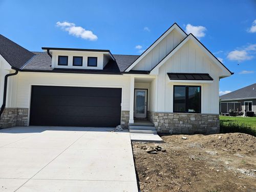 201 S Sodrac Dr, North Sioux City, SD, 57049 | Card Image