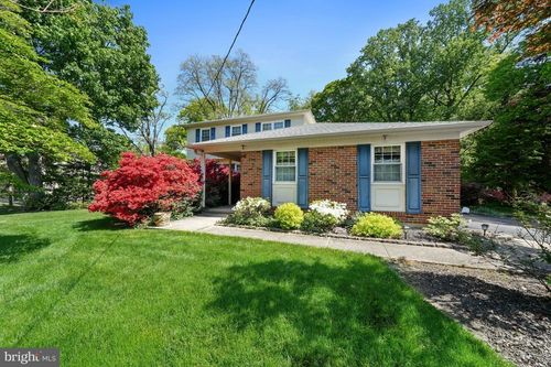 2717 Point Breeze Dr, Wilmington, DE, 19810-1150 | Card Image