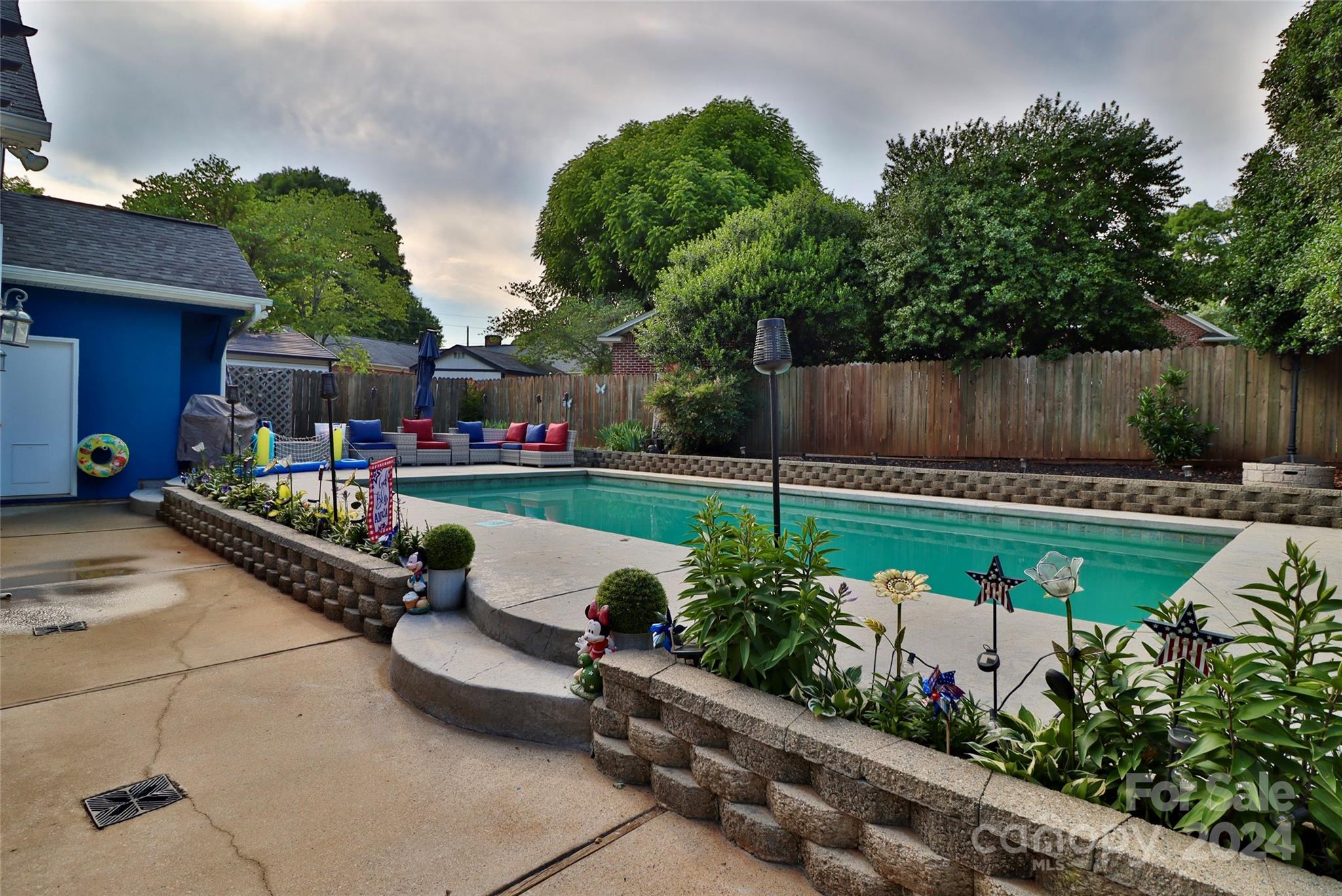 Mitchell Ave, Statesville, NC 28677