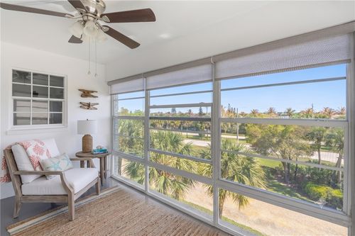 401-2333 Indian River Blvd, Vero Beach, FL, 32960-5295 | Card Image