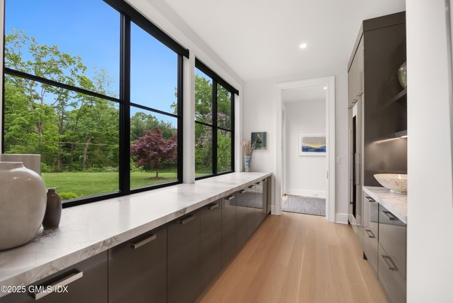 31 Meadow Ln, House other with 6 bedrooms, 9 bathrooms and null parking in Greenwich CT | Image 9
