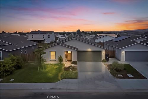 8716 Akero, Bakersfield, CA, 93307 | Card Image