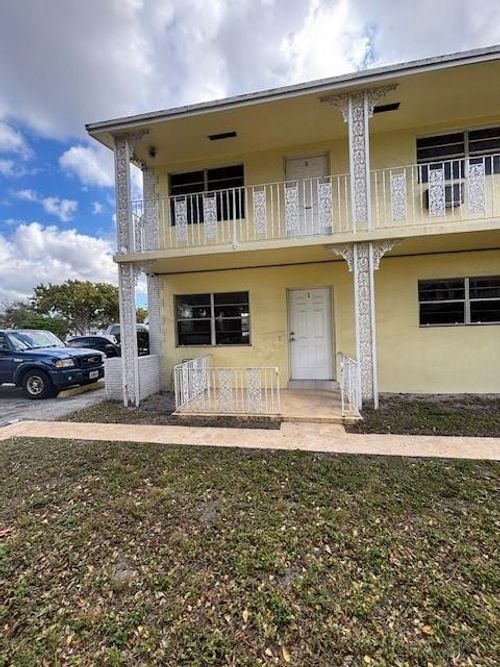 1-5400 Hollywood Blvd, Hollywood, FL, 33021-6471 | Card Image