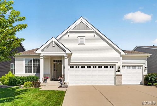656 Moffett Laurel Dr, Lake St Louis, MO, 63367-5024 | Card Image