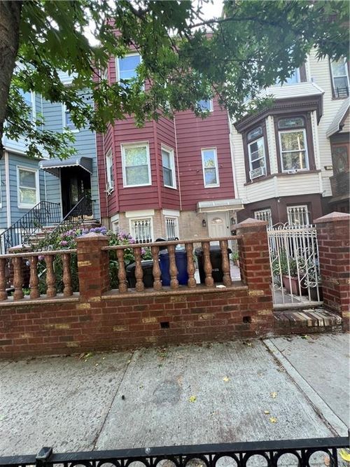 1205 Hancock St, Brooklyn, NY, 11221-5213 | Card Image
