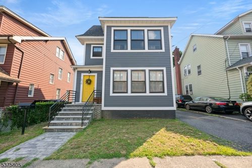 210 Goldsmith Ave, Newark, NJ, 07112-1719 | Card Image