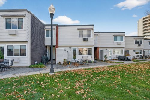 142-142 West Walk, West Haven, CT, 06516-5959 | Card Image