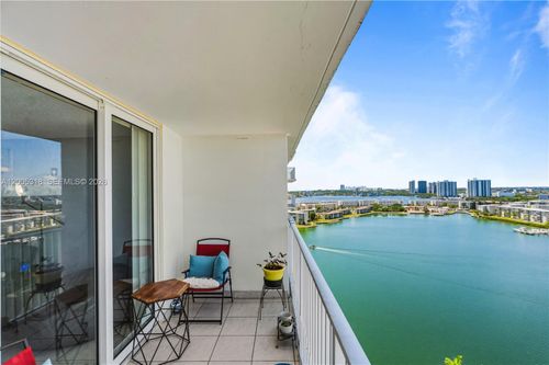 2012e-2851 Ne 183rd St, Aventura, FL, 33160-2145 | Card Image