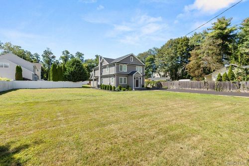 15 Marcy Ave, Huntingtn Sta, NY, 11746-7405 | Card Image