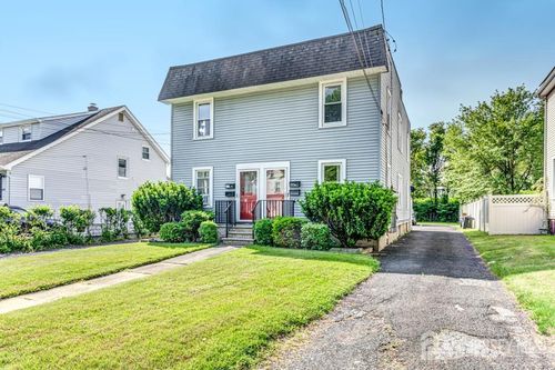 124 Runyon Ave, Middlesex, NJ, 08846-2221 | Card Image