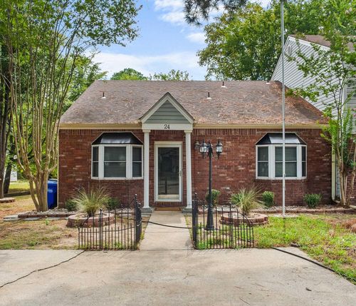 24 Brierwood Circle, Conway, AR, 72032 | Card Image