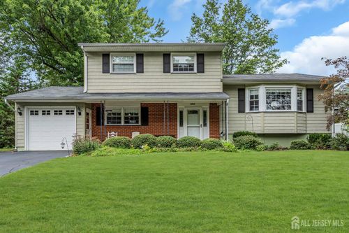 1511 S Indian Pl, North Brunswick, NJ, 08902-1633 | Card Image