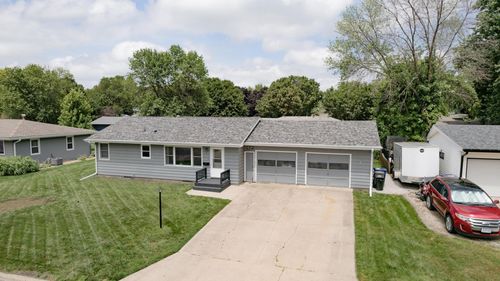 511 Elmwood Dr, Spencer, IA, 51301-4637 | Card Image