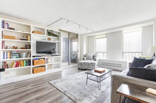 apt-524-33 Pond Ave, Brookline, MA, 02445-7156 | Card Image