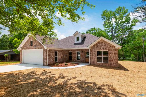 139 Skidmore Dr Nw, Arab, AL, 35016-5806 | Card Image