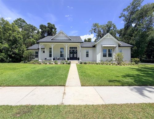 310 W Washington Ave, LAKE HELEN, FL, 32744-3250 | Card Image