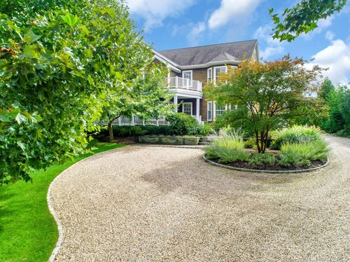 590 Soundview Avenue Ext, Southold, NY, 11971-2832 | Card Image