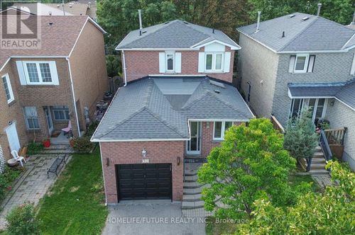 32 Marshall Cres, Ajax, ON, L1T2N5 | Card Image