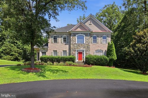 9205 Forest Greens Dr, Lorton, VA, 22079-3449 | Card Image