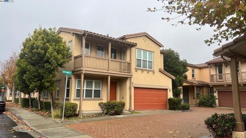 101 San Gabriel Ct, San Pablo, CA, 94806-5053 | Card Image