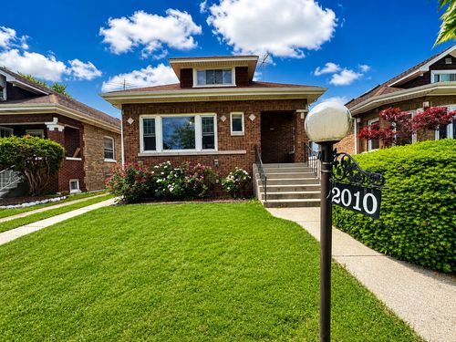 2010 11th Ave, Maywood, IL, 60153-3114 | Card Image