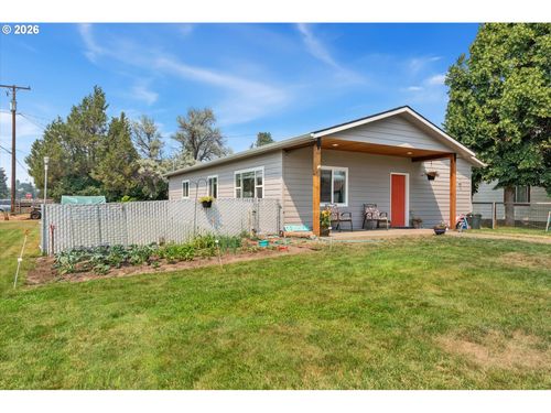 101 E Park St, Enterprise, OR, 97828-1136 | Card Image