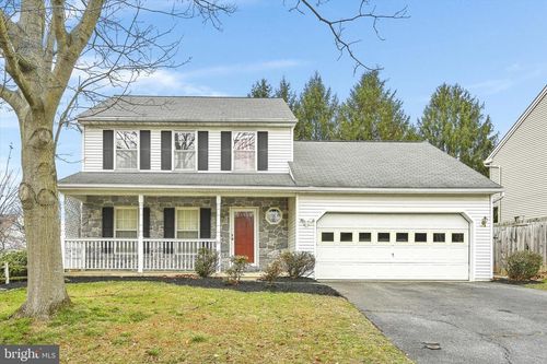 39 Manor Oaks Dr, MILLERSVILLE, PA, 17551-9507 | Card Image