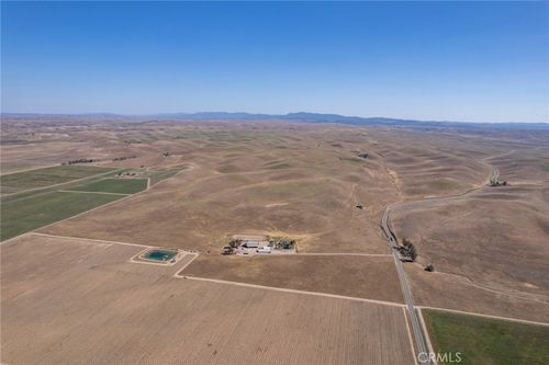 2500 E Highway 41, Shandon, CA, 93461-4535 | Card Image