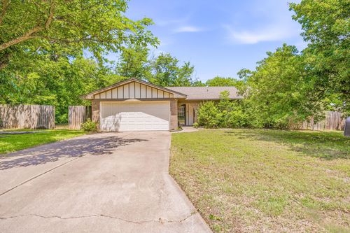 1411 Melissa Dr, Stephenville, TX, 76401-5120 | Card Image