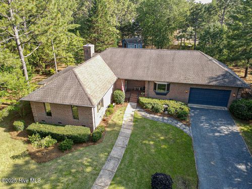 75 Harlow Rd, Pinehurst, NC, 28374-8933 | Card Image