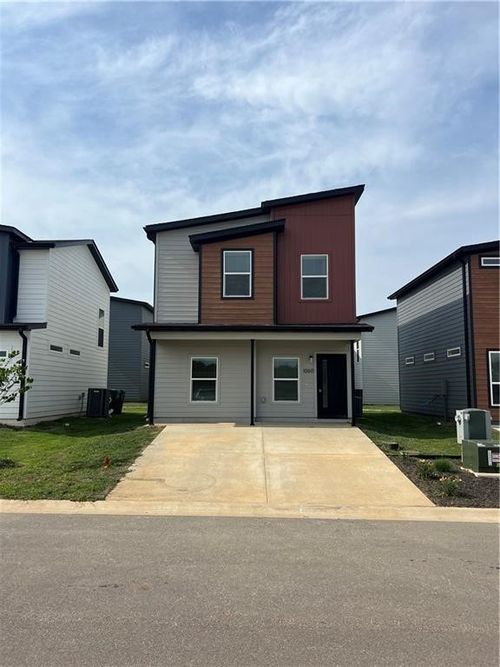 1060 Illinois Ave, Bentonville, AR, 72713-4079 | Card Image