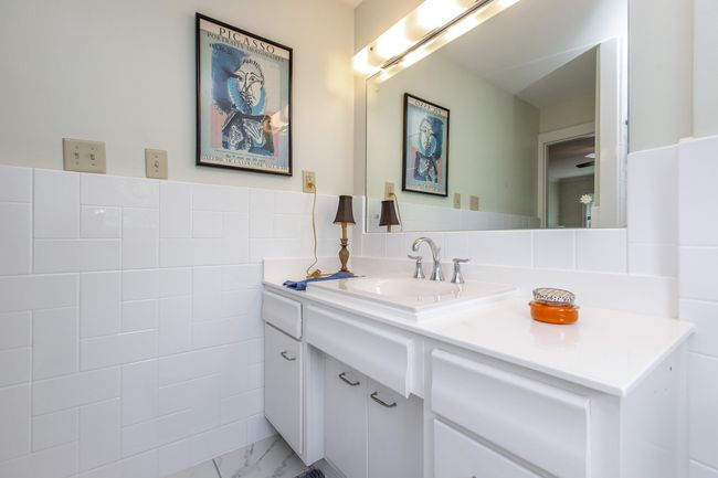 Primary Bathroom | Image 22