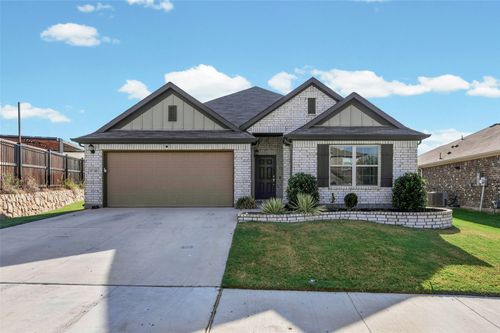 8740 Copper River Dr, Fort Worth, TX, 76131-2522 | Card Image