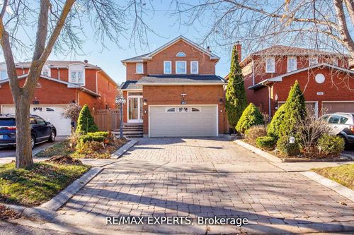 482 Malaga Rd, Mississauga, ON, L5B3W2 | Card Image