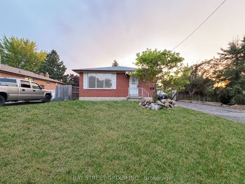 6 Keewatin St S, Oshawa, ON, L1H6Y8 | Card Image
