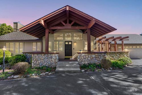 1172 Hankins Rd N, Twin Falls, ID, 83301-8185 | Card Image