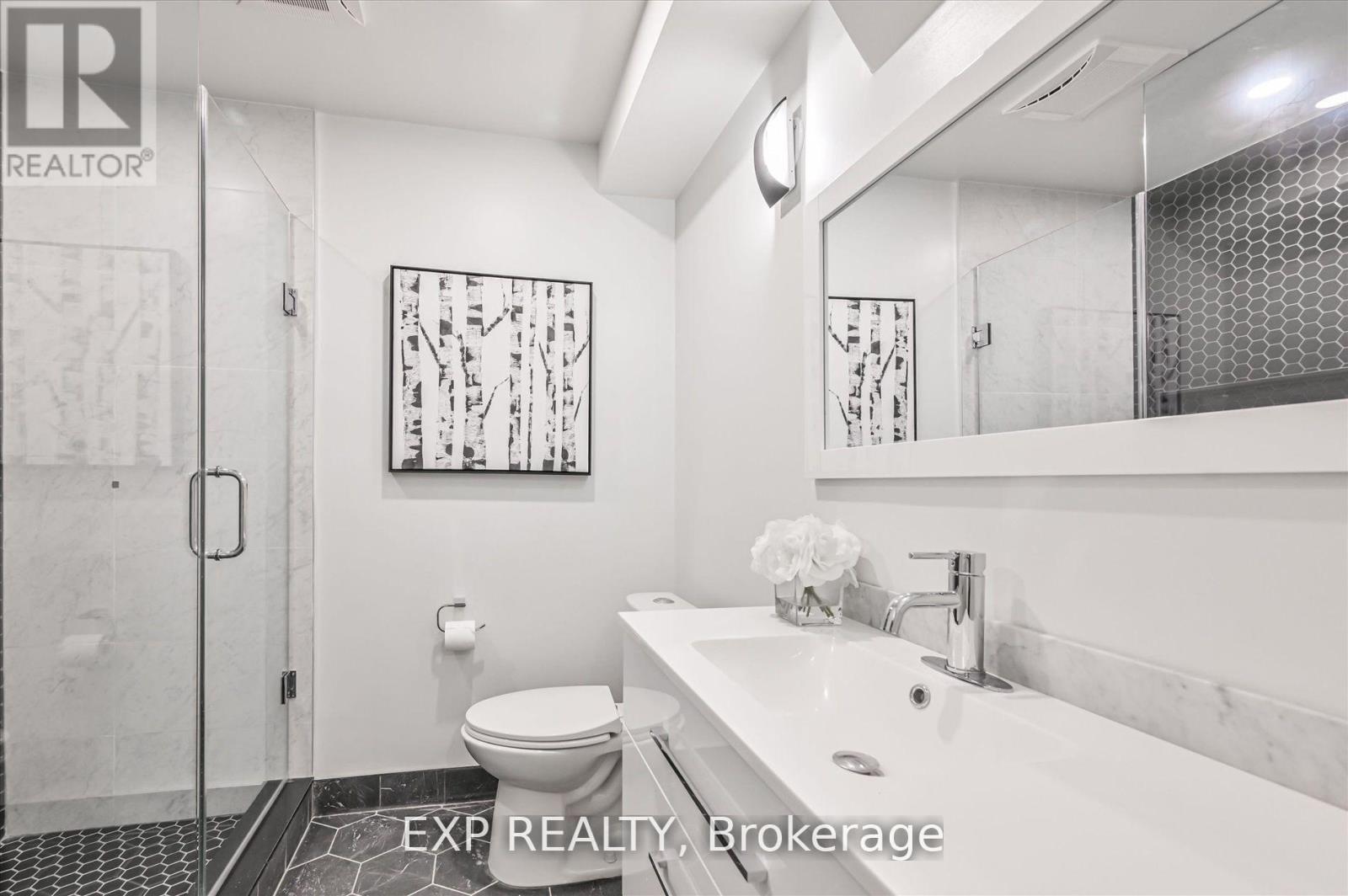 Residential Lease in Toronto (Playter Estates-Danforth) 3