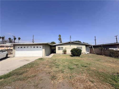 6959 Newbury Ave, San Bernardino, CA, 92404-6440 | Card Image